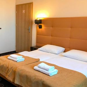 La Petite Apartments & Rooms
